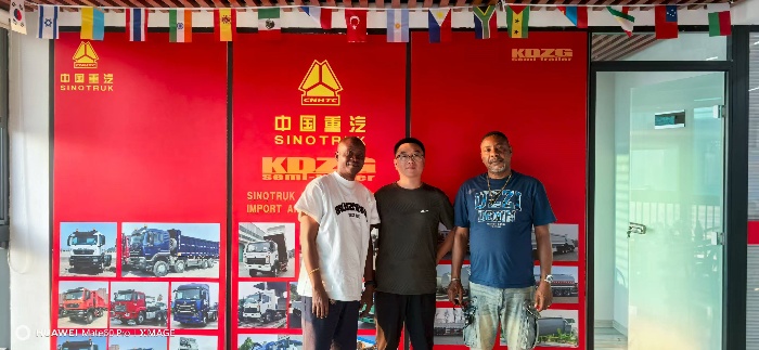 Customers from the Democratic Republic of Congo（DRC)come to the company to purchase dump trucks